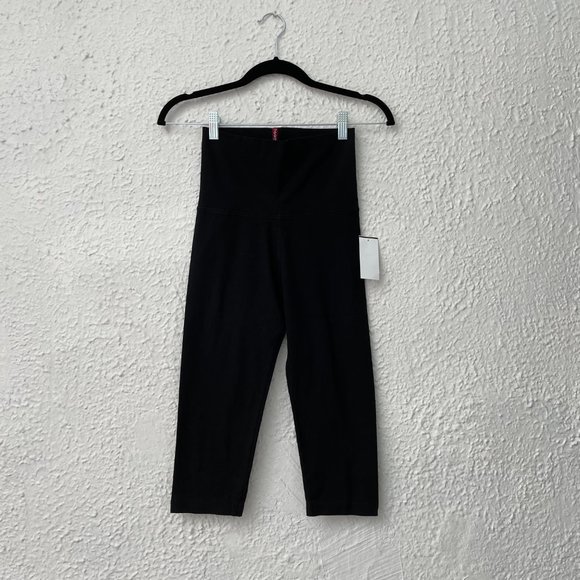 HARD TAIL FOREVER Roll Down Knee Leggings in Black - Picture 5 of 7